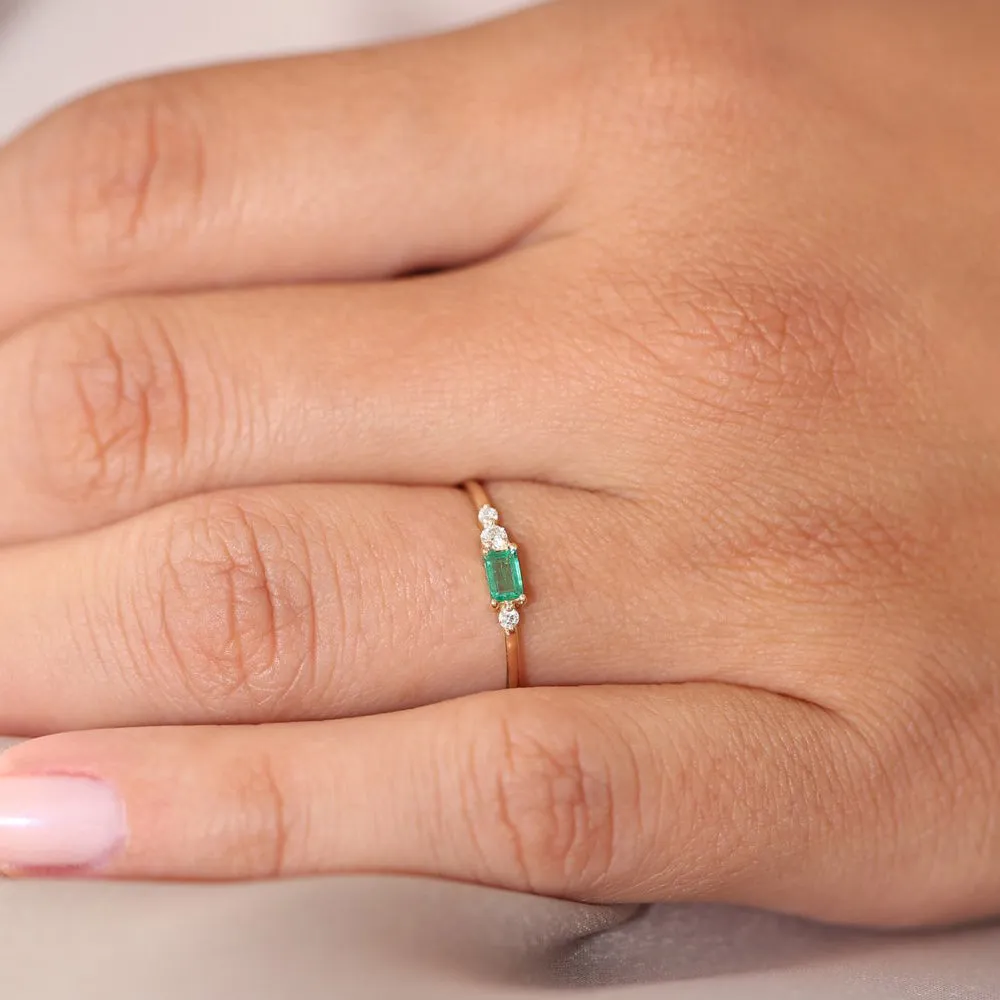 14k Gold Baguette Emerald Diamond Ring