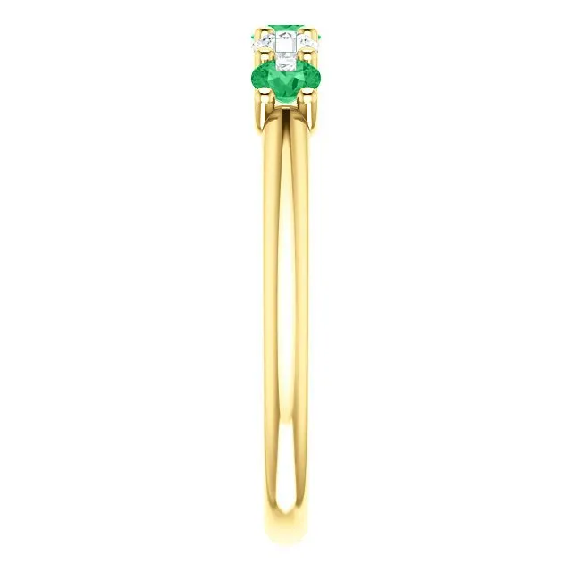 14KT GOLD 0.33 CTW EMERALD & 0.20 CTW DIAMOND 5 STONE BAND