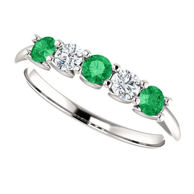 14KT GOLD 0.33 CTW EMERALD & 0.20 CTW DIAMOND 5 STONE BAND