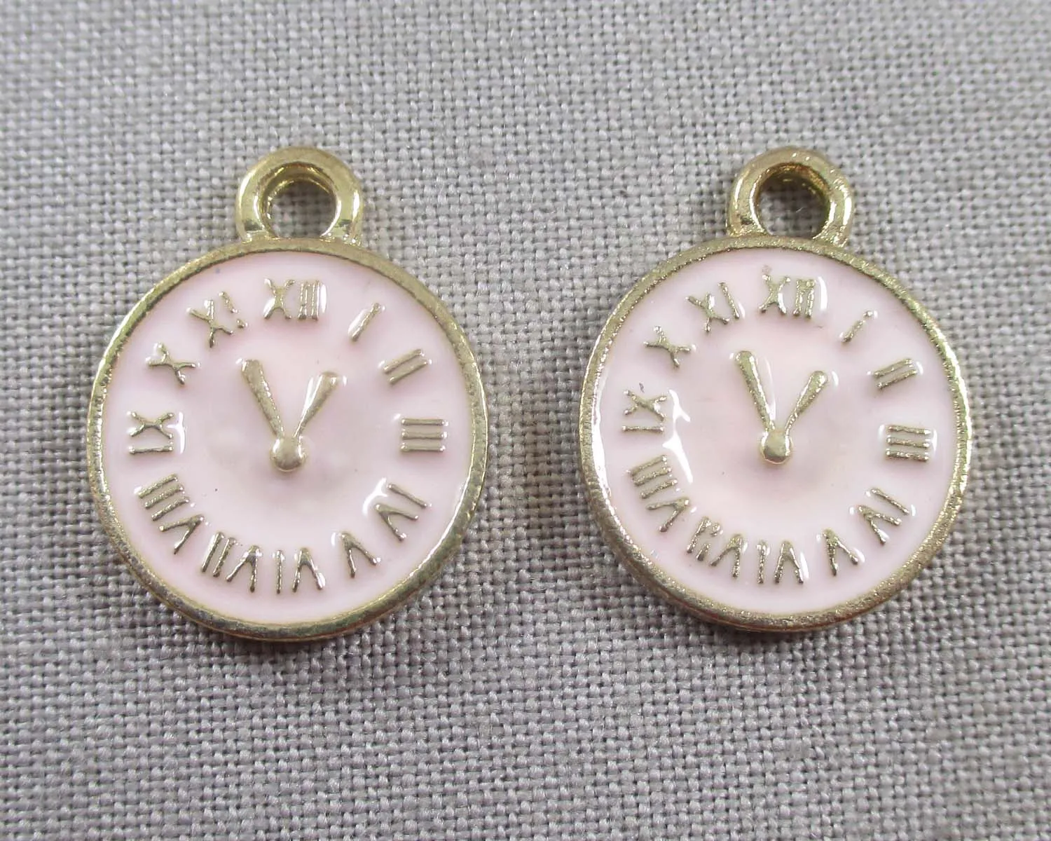 50% OFF!! Pink Clock Charm Gold Tone Enamel 4pcs (0172)