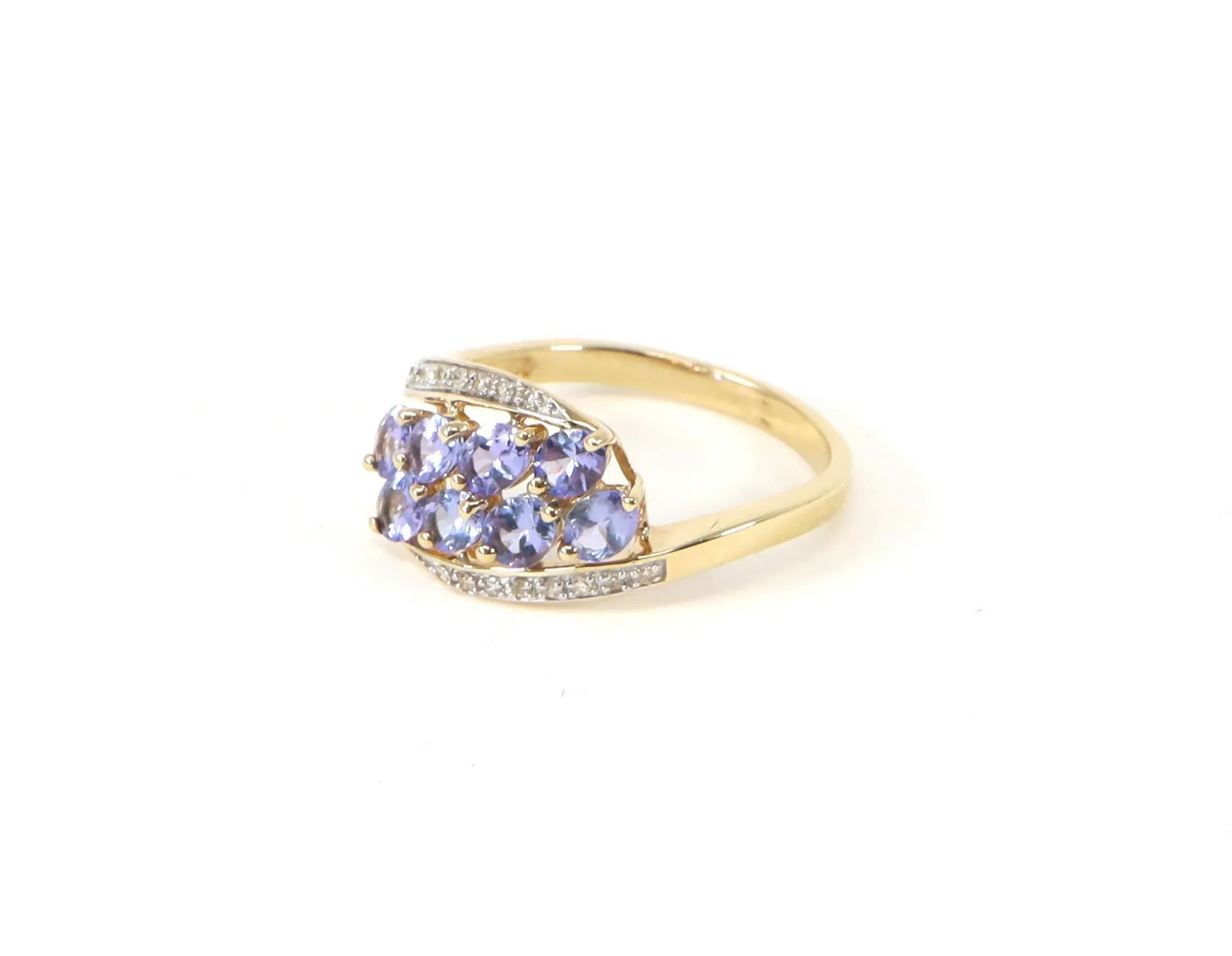 9ct Gold Tanzanite & Diamond Cluster Ring