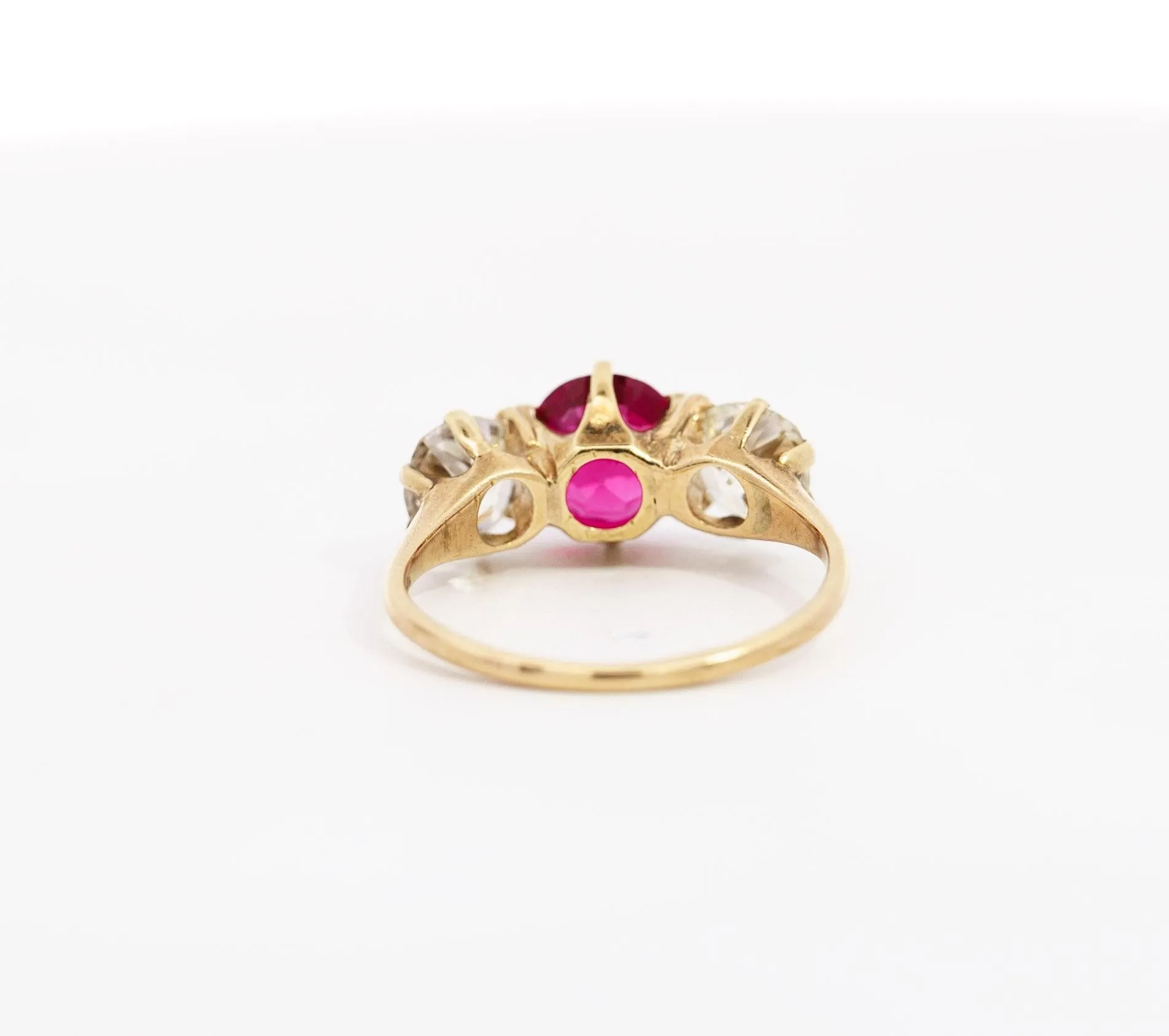 Antique Red Spinel and Old Mine Diamond 14K Yellow Gold Three-Stone Ring