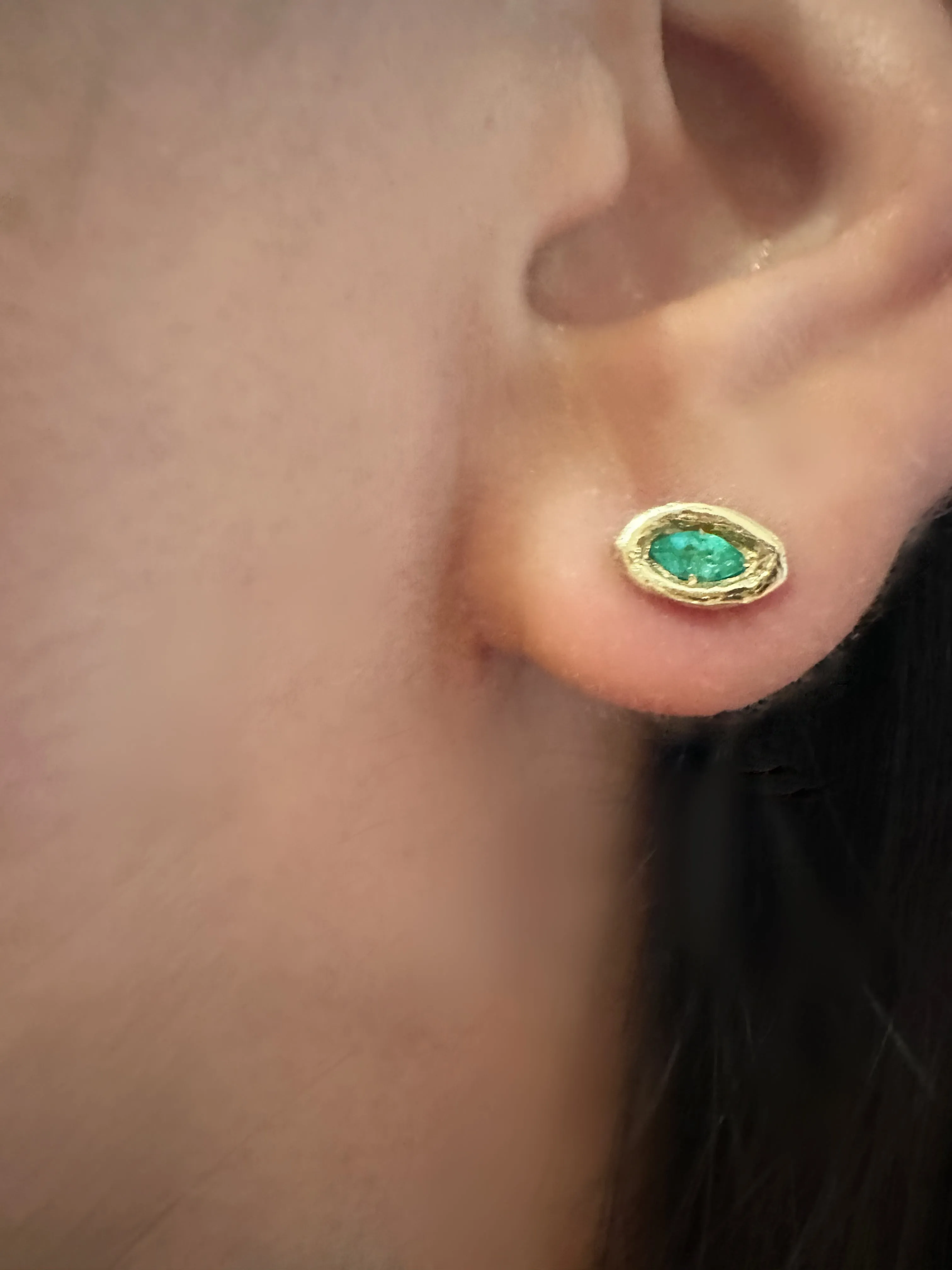 Atlantis Eyes 18K Yellow Gold Natural Brazilian Paraiba Neon Blue Tourmaline Marquise