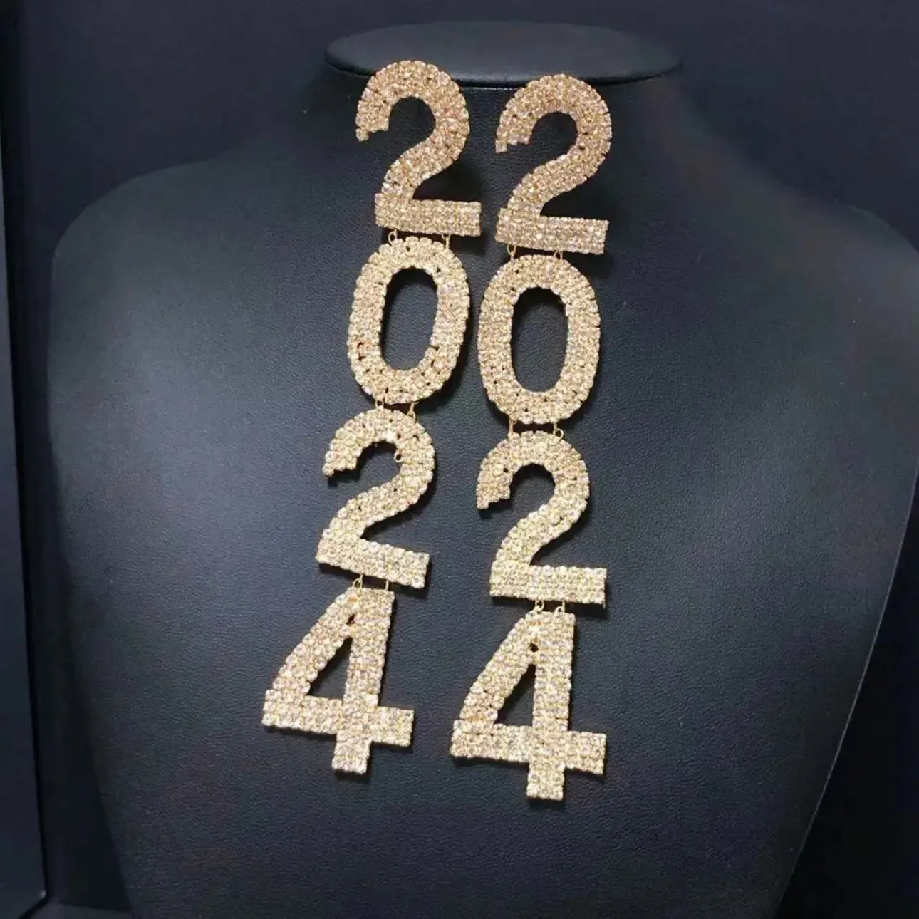 Class of 2024 Earrings - 2024 Earrings, Graduate Earrings, Class of 24, Grad Earrings, Graduation Accessories, Handmade Earrings, Senior Photos