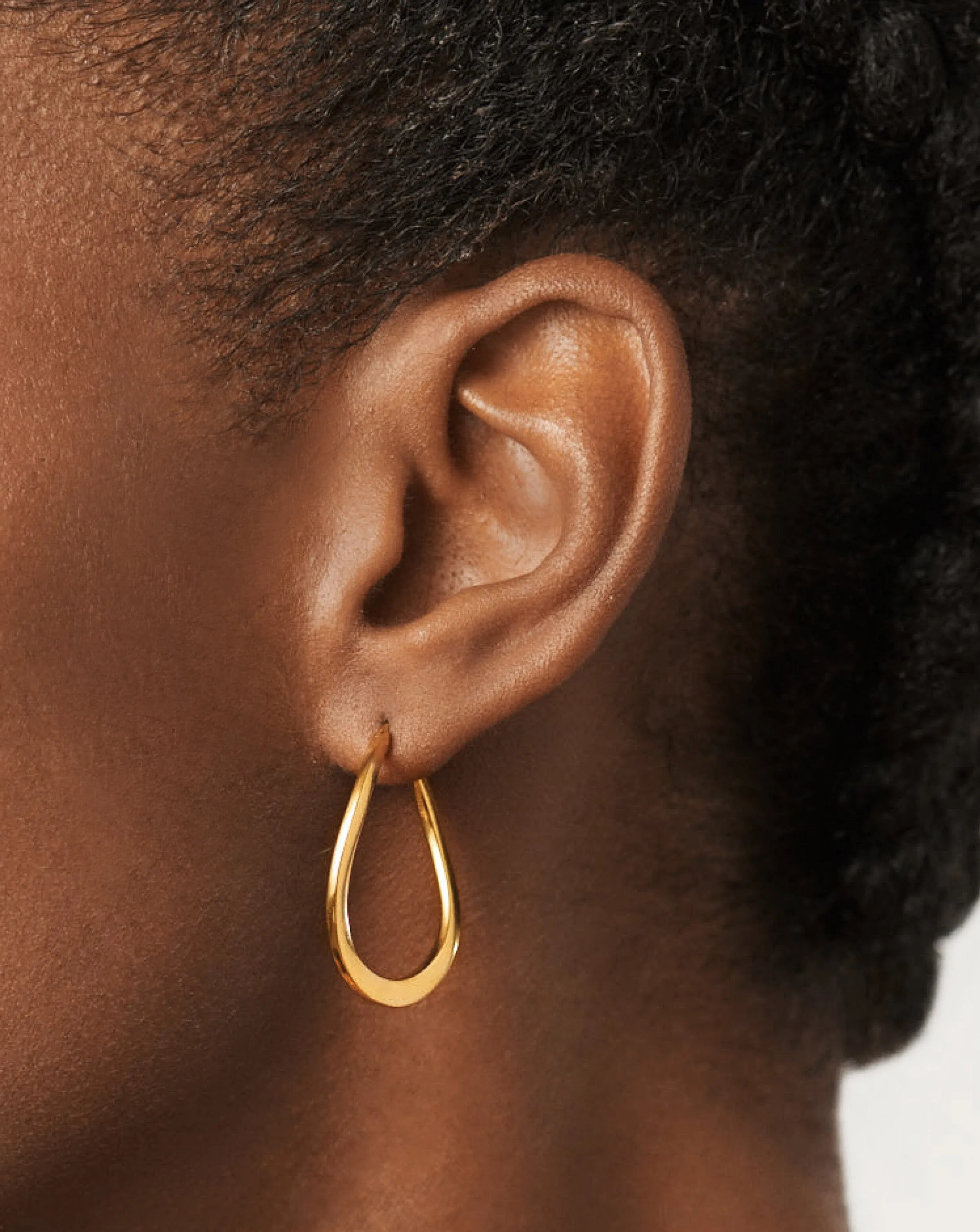 Classic Curve Medium Hoop Earrings | 18ct Gold Vermeil