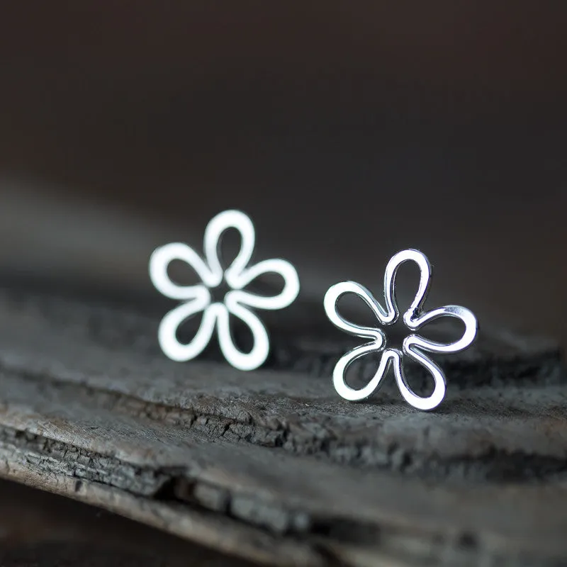 Dainty Sterling Silver Flower Stud Earrings, Simple Daisy