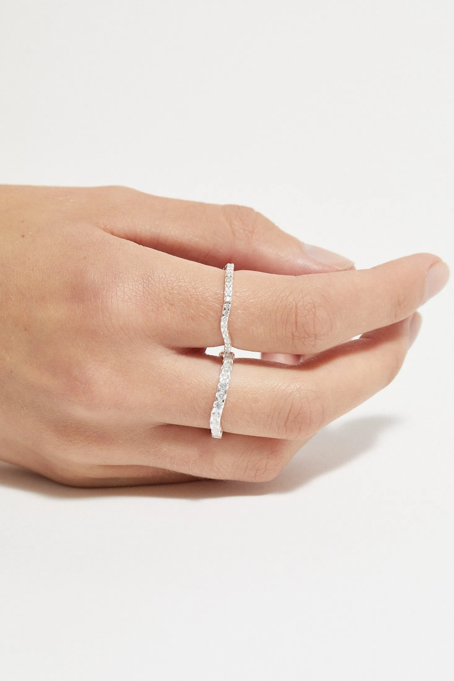 Distorted Organic Ring Midi | White