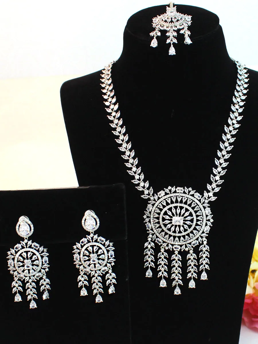 Evanshi Necklace Set