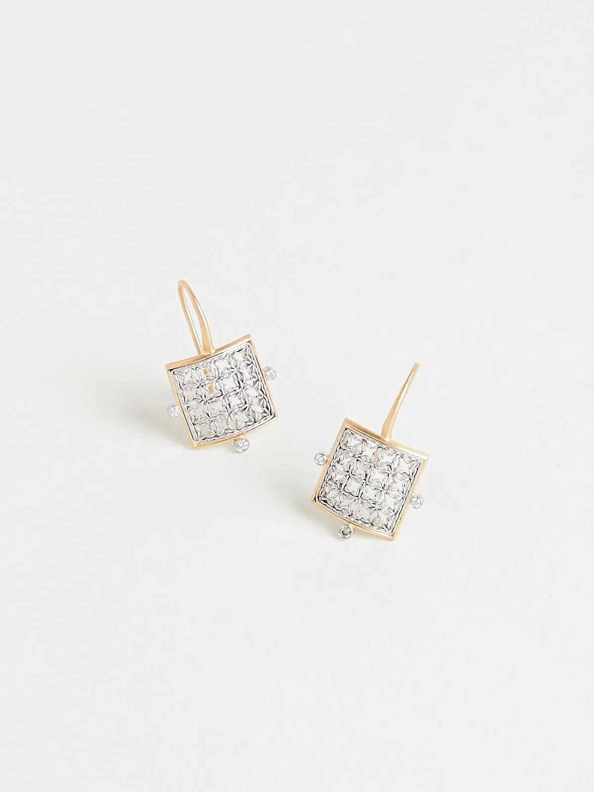 Lantern Earrings with White Diamonds in 18k Yellow Gold and Platinum