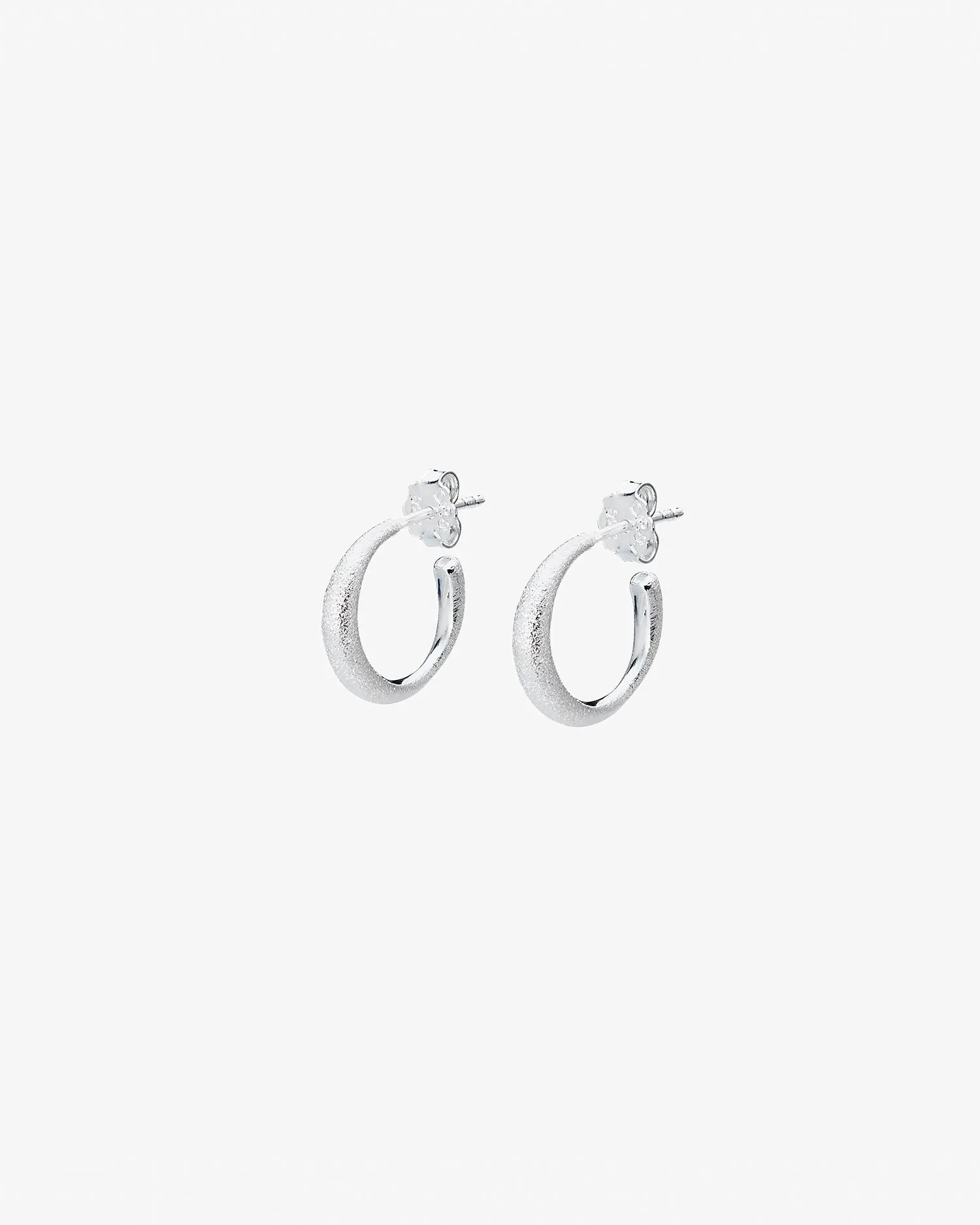 Les Amis small hoops matte silver