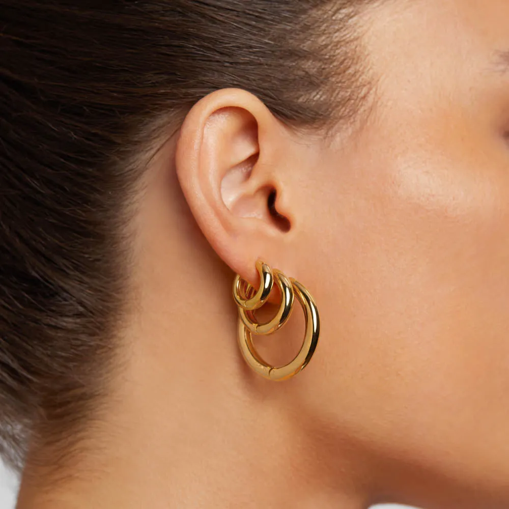 Mini Curve Hoop Earrings in Gold