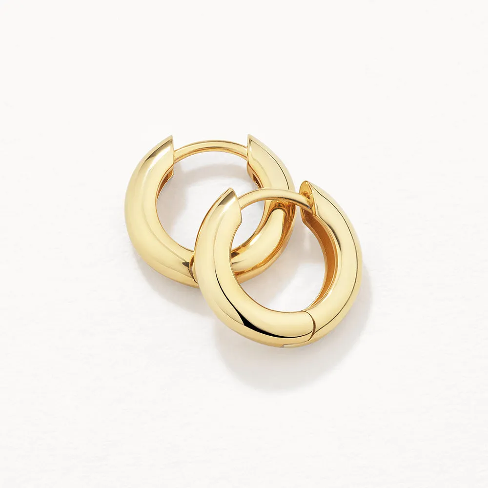 Mini Curve Hoop Earrings in Gold