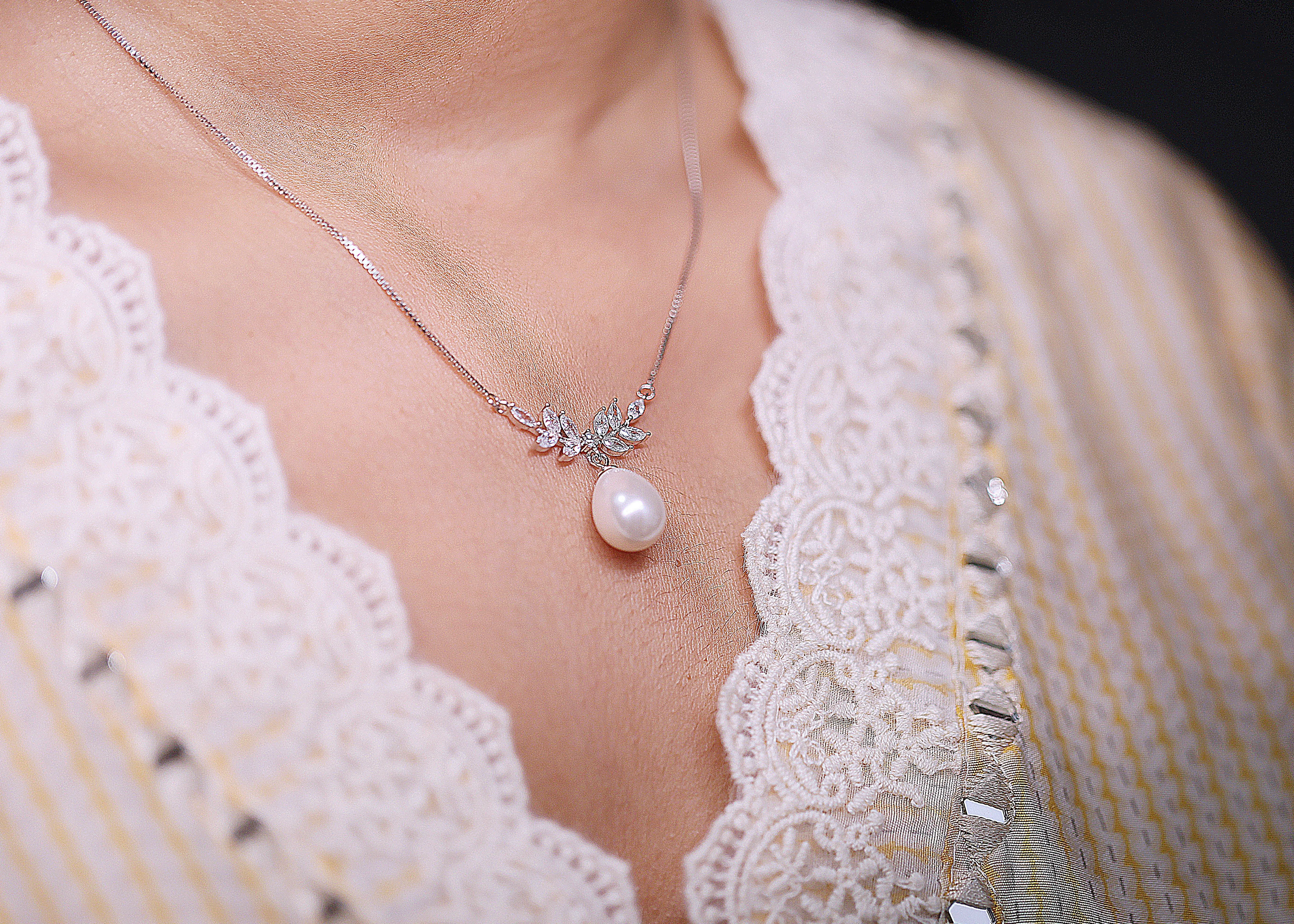 Pearl silver pendant set