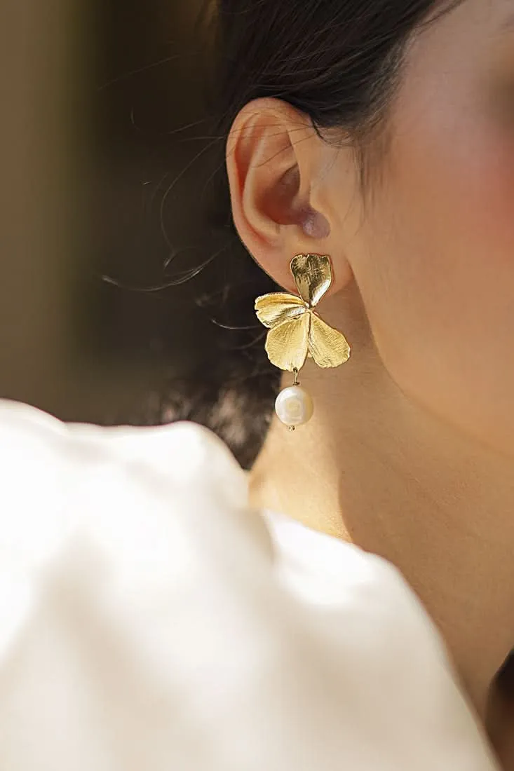 Petal Pearl Earrings