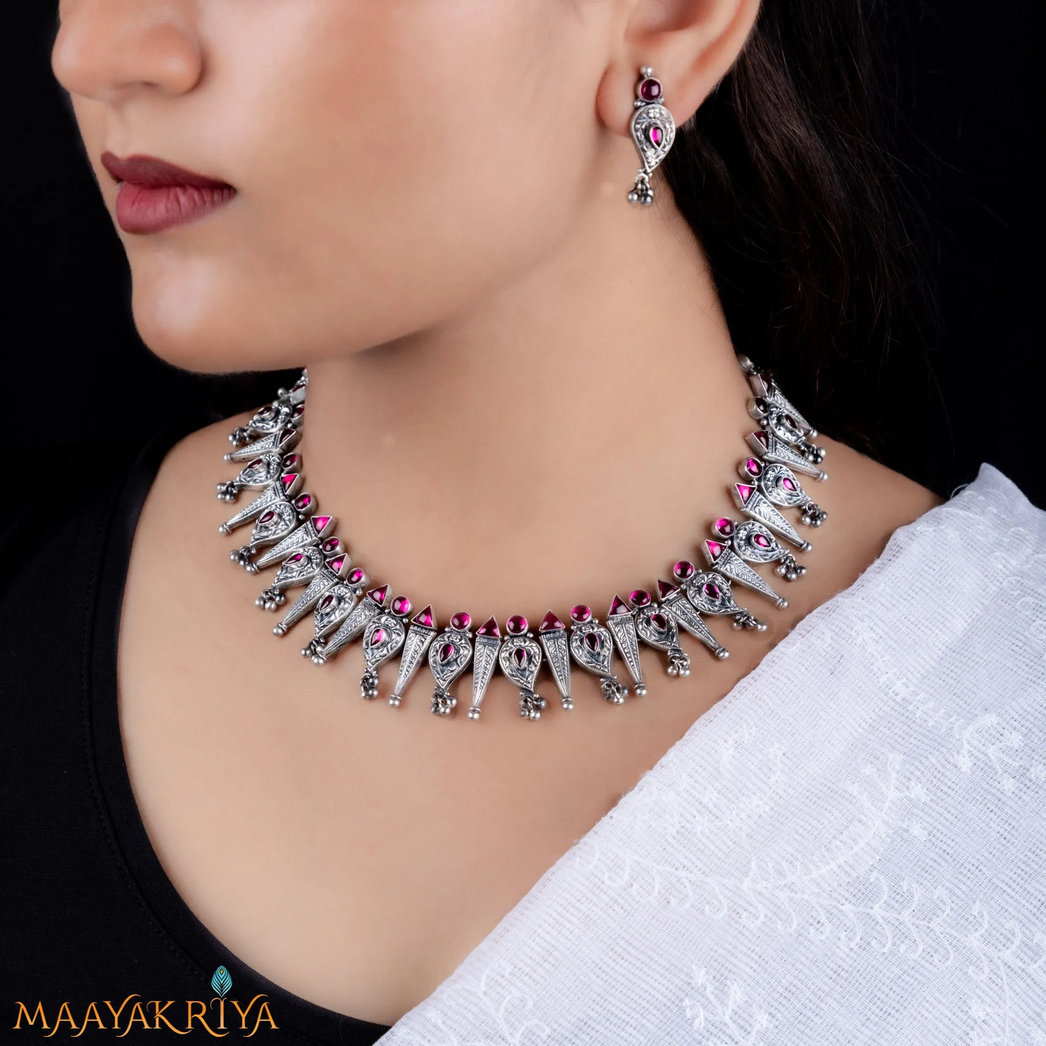 Trikone Aamra Necklace Set